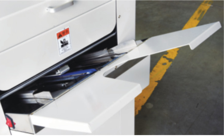 อัตราการผลิตสูง Book Wire Saddle Stitching Maker เครื่อง 480MM Max ความกว้างที่ใช้ได้